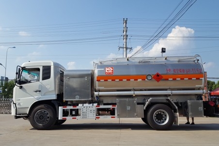 泸州老窖获得实用新型专利授权：“一种防止罐体溢流的呼吸阀装置”