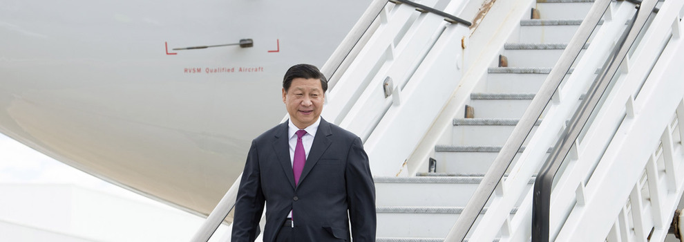 习近平访问金砖国家新开发银行