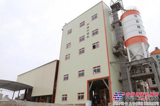 南方路机获得外观设计专利授权：“集成式砾石骨料清洗设备”