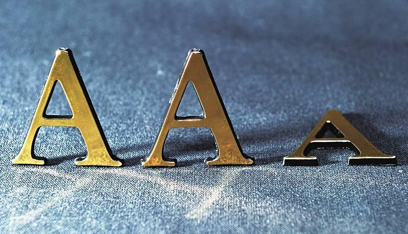 标普维持波兰信用评级为A-