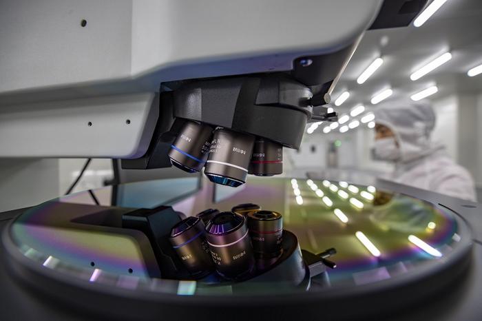 鼎龙股份：公司是国内唯一一家全面掌握CMP抛光垫全流程核心研发技术和生产工艺的供应商