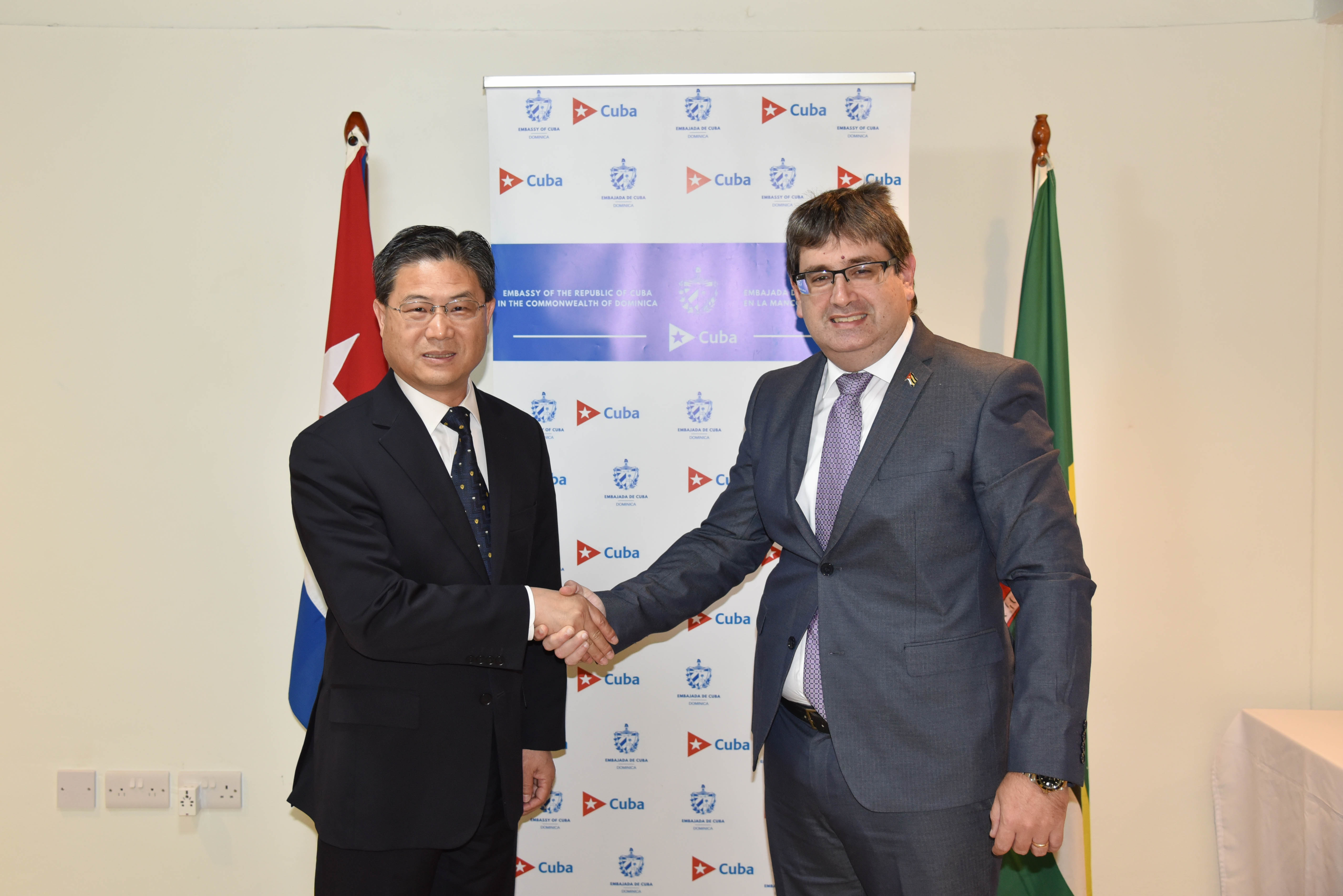 唐中东大使会见毛里塔尼亚投资促进署署长