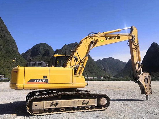 山推股份新提交1件商标注册申请