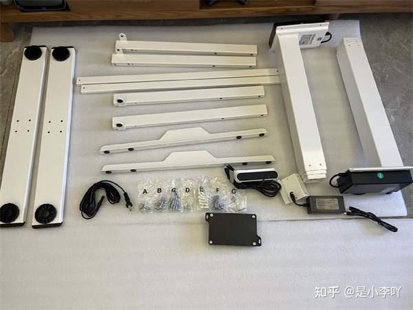 乐歌股份获得实用新型专利授权：“一种升降桌控制器”