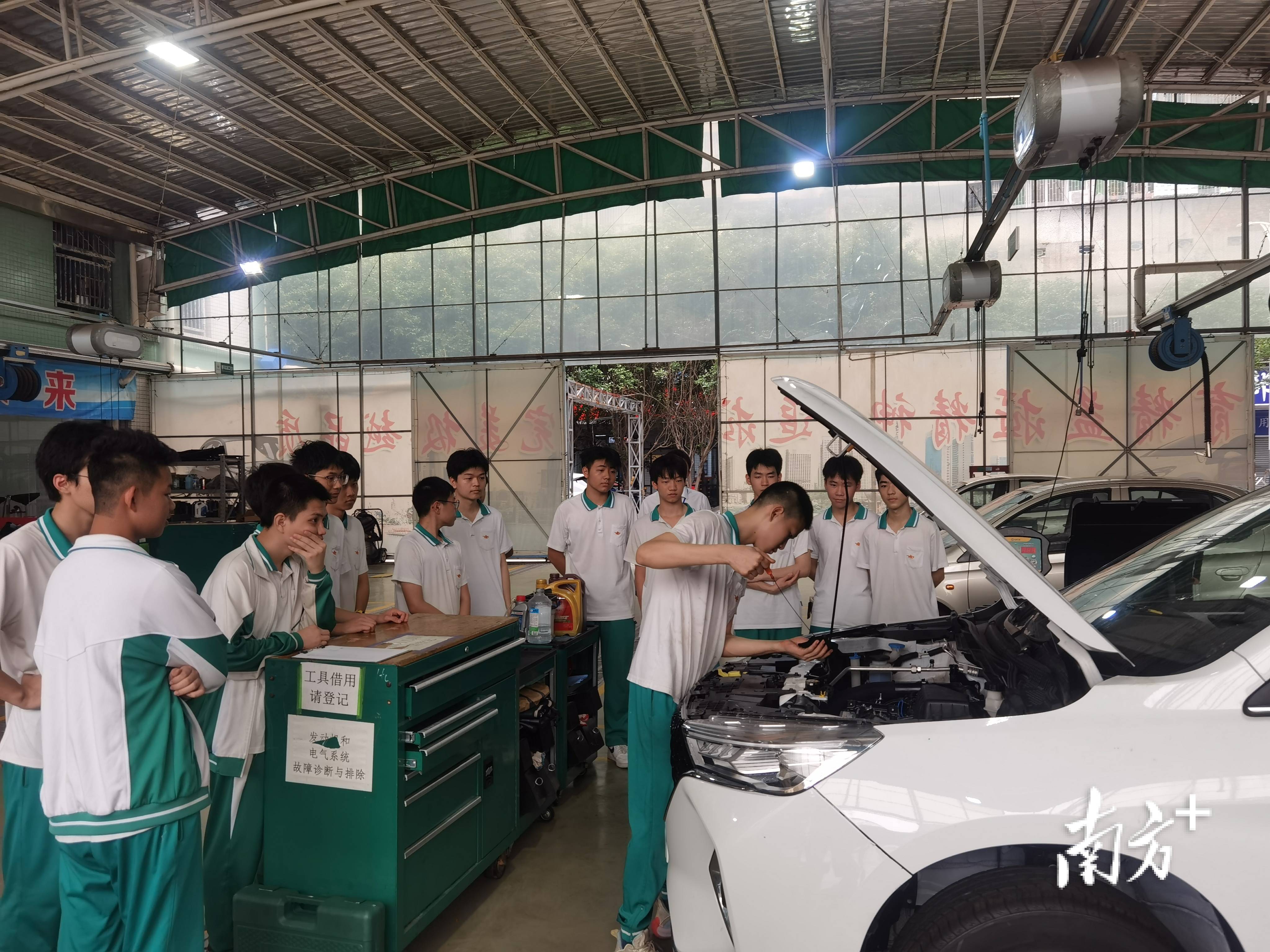 猿辅导学员IBO、IPhO摘金，金牌教练率队获得团体第一