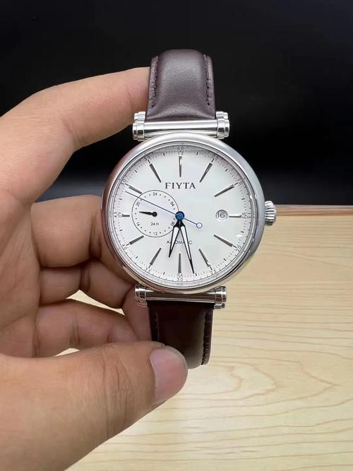 飞亚达获得实用新型专利授权：“一种表冠镶石防松结构及手表”