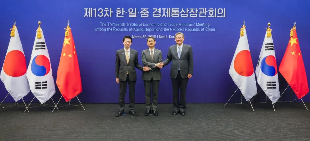 王文涛部长《求是》刊文：大力推进高水平对外开放