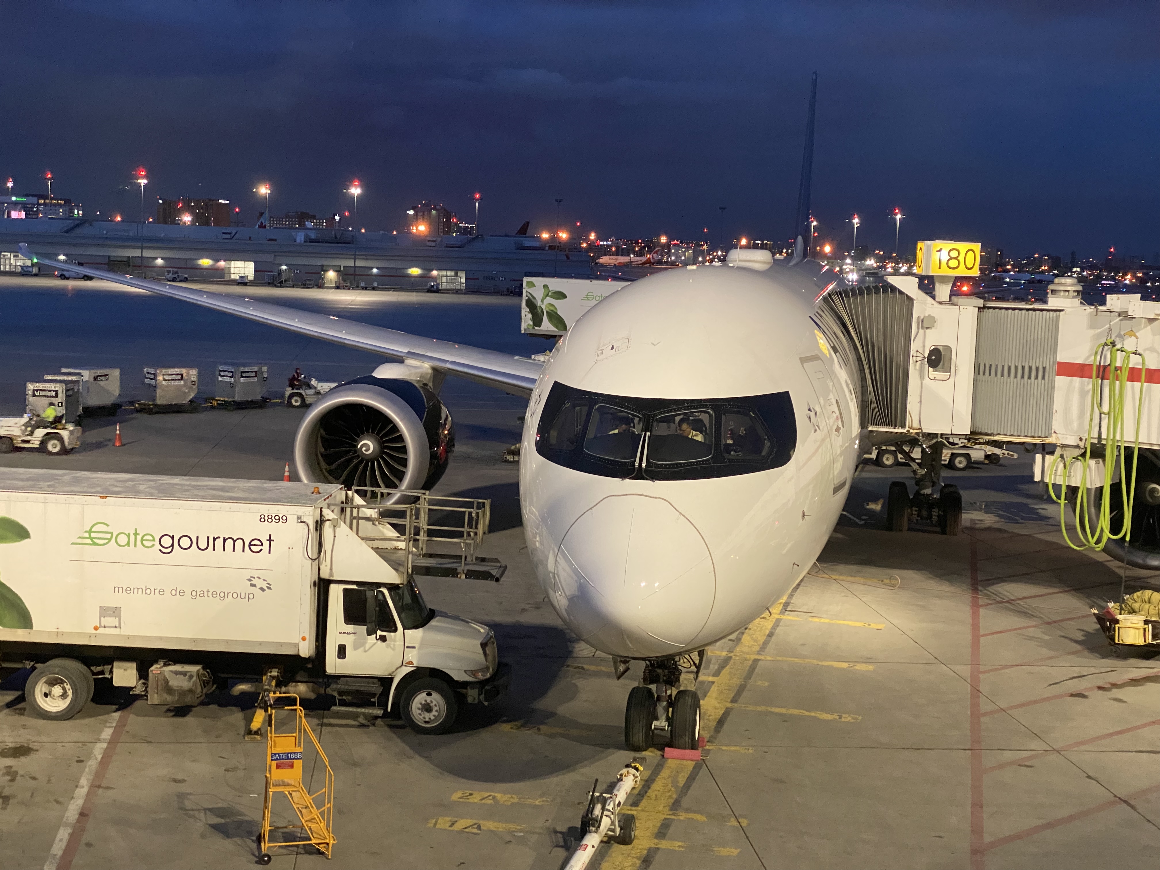 土航增加国际航班频次