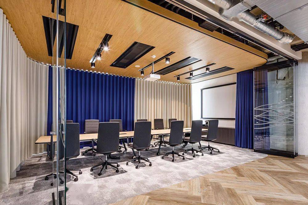 捷克7月工业与建筑业保持增长，外贸收支出现逆差