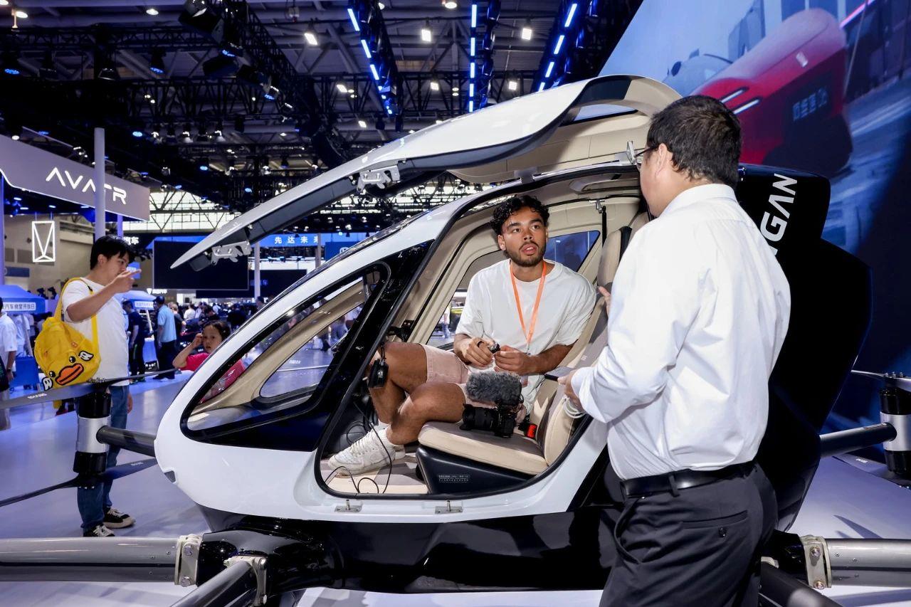 长安汽车获得发明专利授权：“驾驶场景渲染方法、装置、车辆及介质”