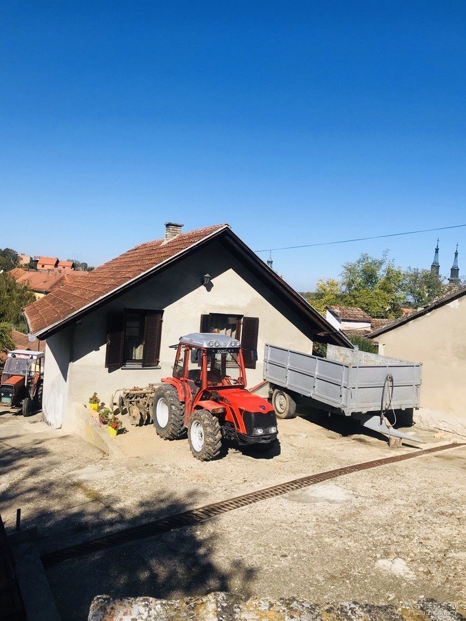 波黑联邦政府第二季度债务减少2600万马克，总额降至64.15亿马克