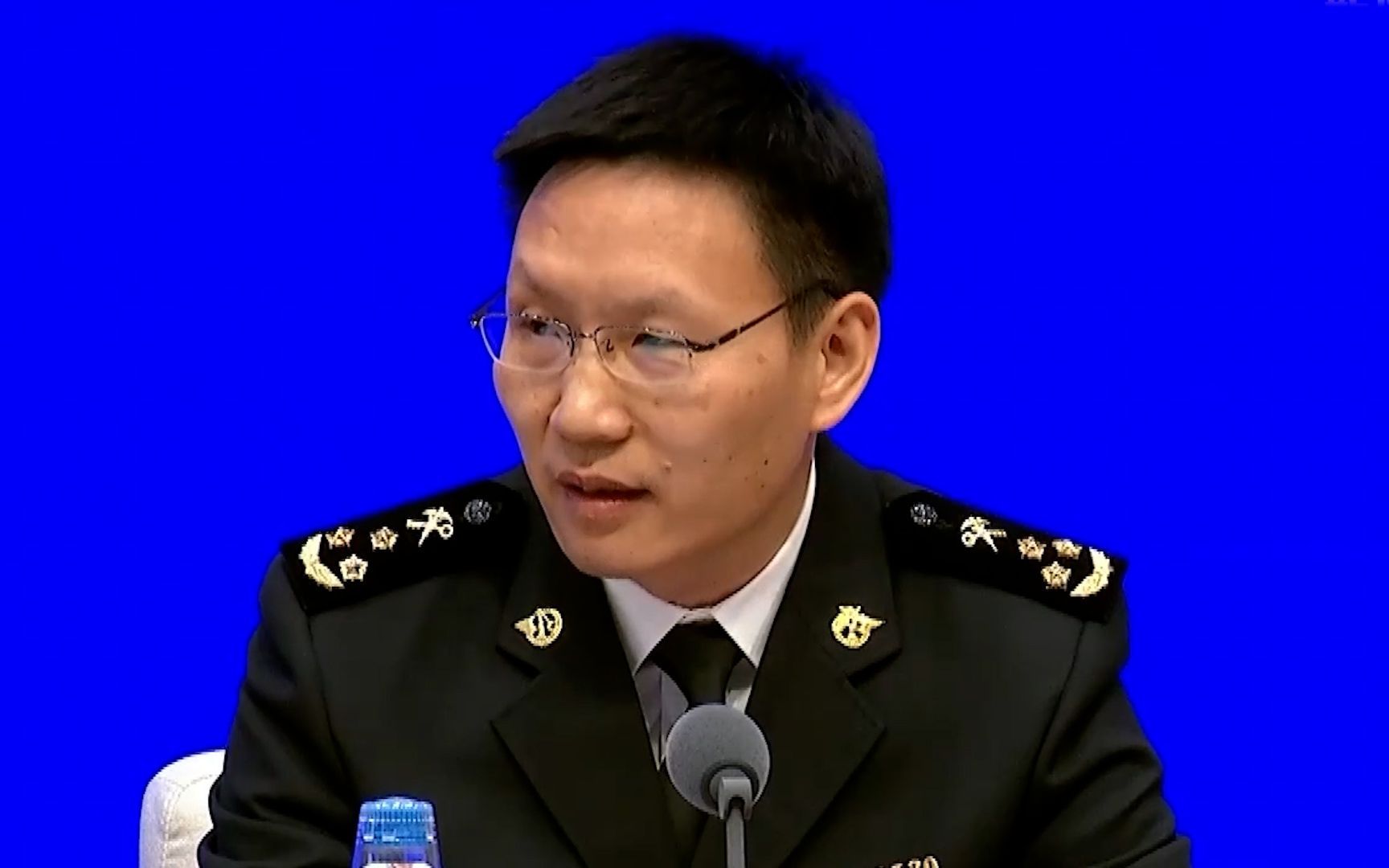 海关总署：今年前8个月我国货物贸易进出口增长3.5%