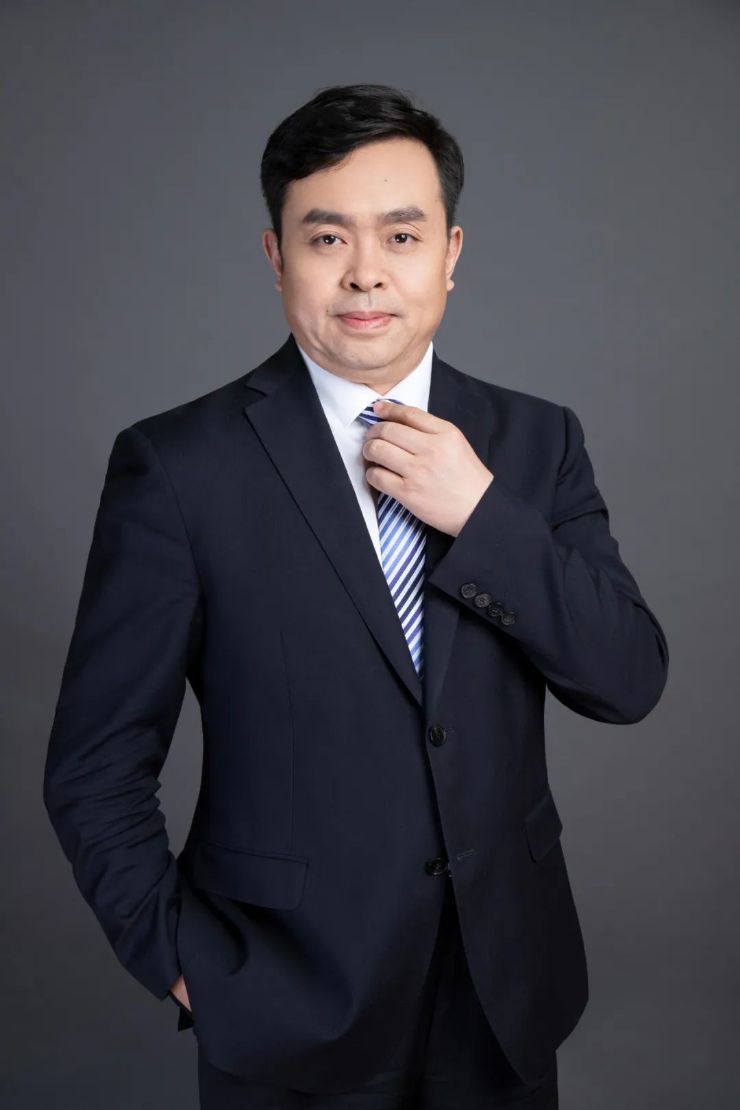 云南信托：甘煜辞去董事长等职 舒广代为履行