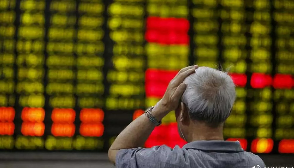 个人消费贷贴息方案出炉；特朗普称不会对进口黄金征收关税 | 金融早参