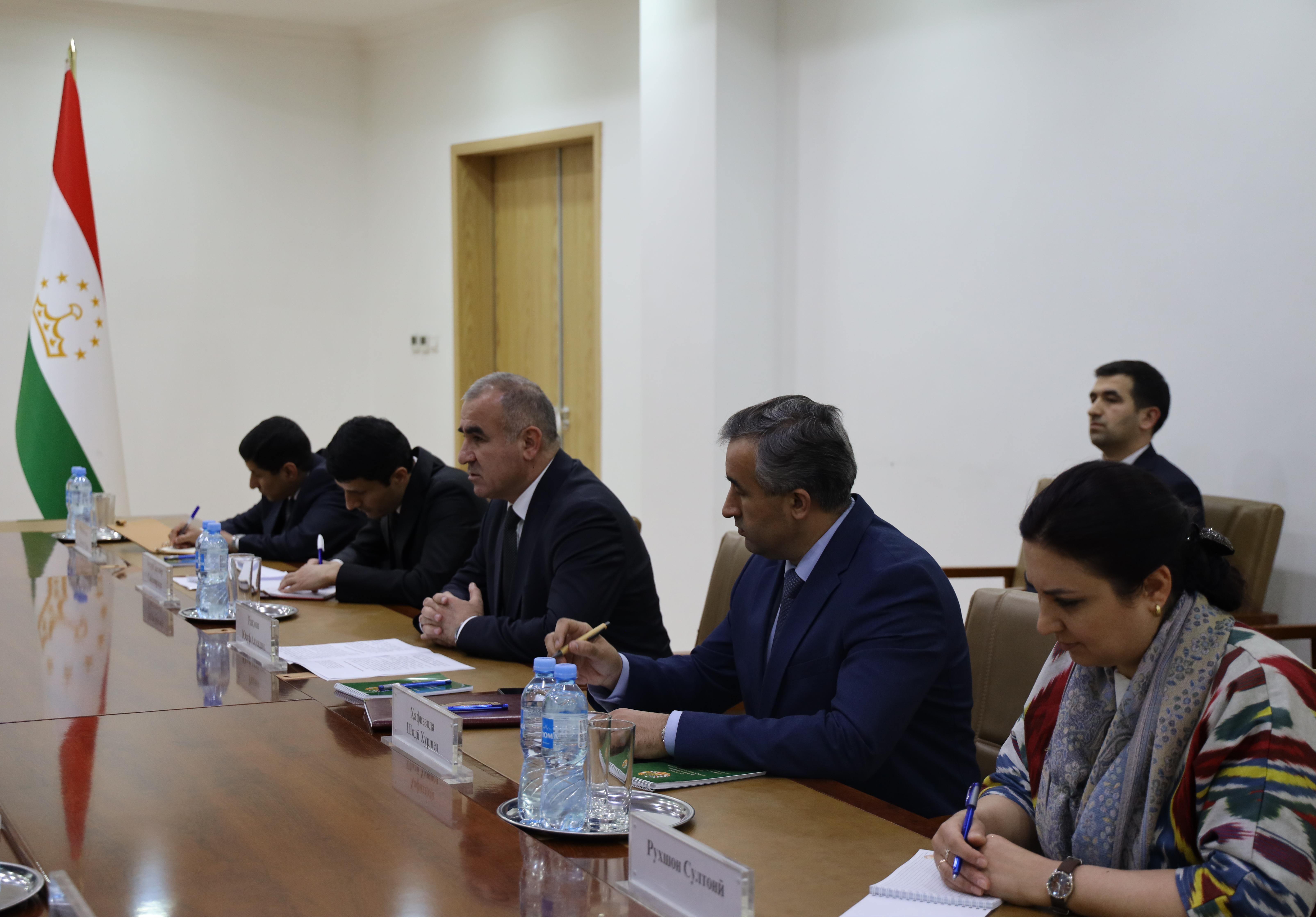 吕瑞浩公参会见中土埃塞公司负责人