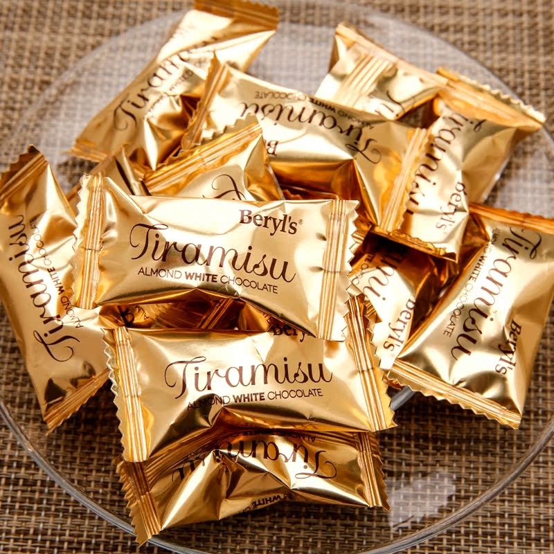 中国和阿塞拜疆签署阿榛子及扁桃仁输华议定书