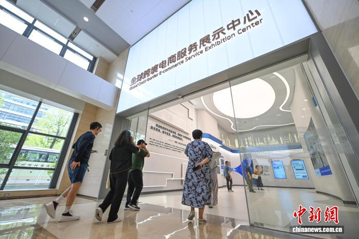 钱圣来：八赴进博之约，以创新智疗筑就“无惧癌症”新生态