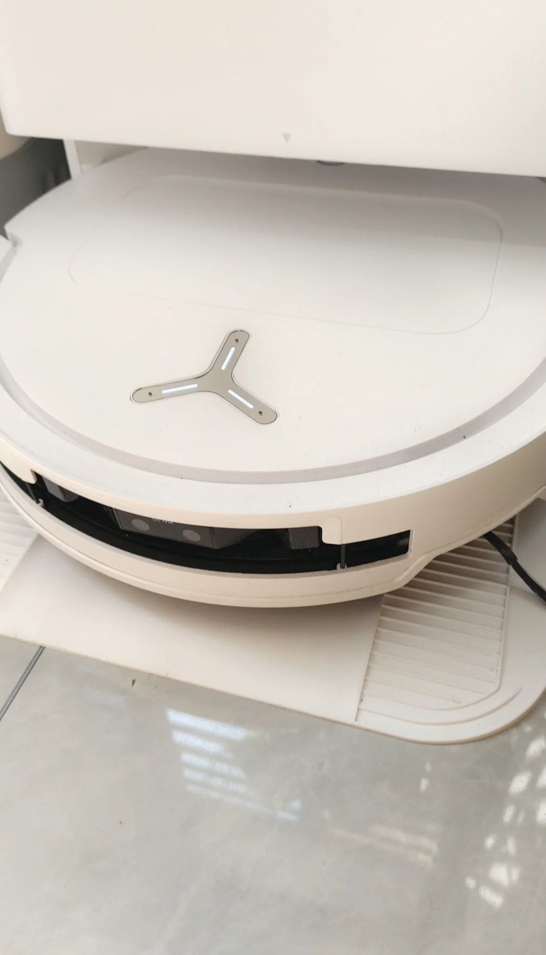 科沃斯获得实用新型专利授权：“清洁机器人”