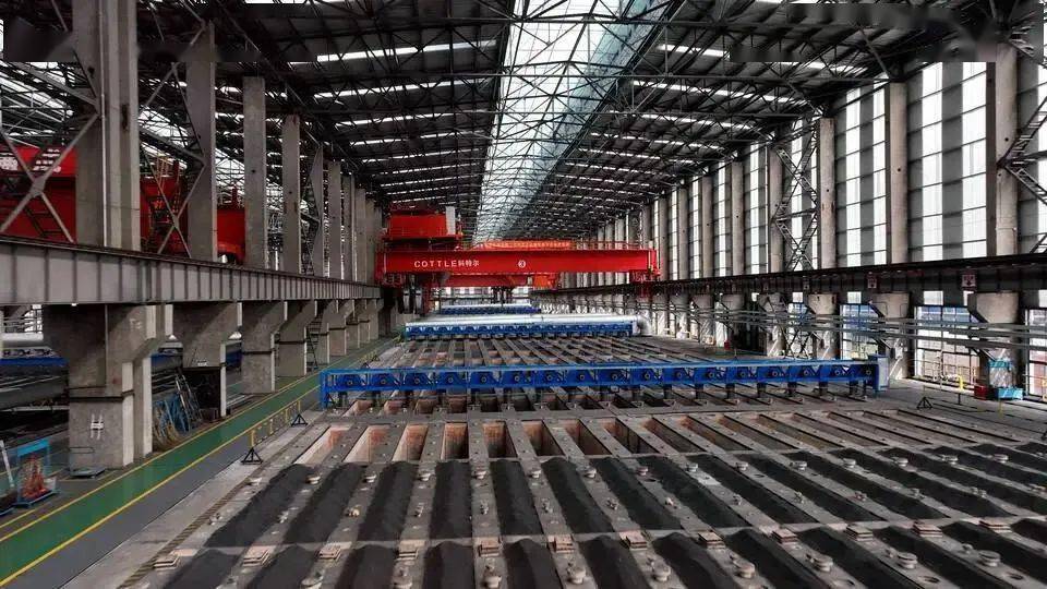 云铝股份获得发明专利授权：“一种阳极炭块喷涂机”