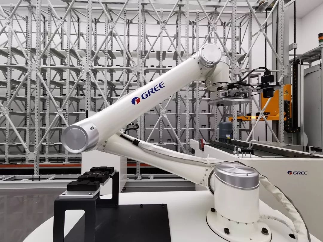 格力电器获得外观设计专利授权：“三轴立式加工中心”