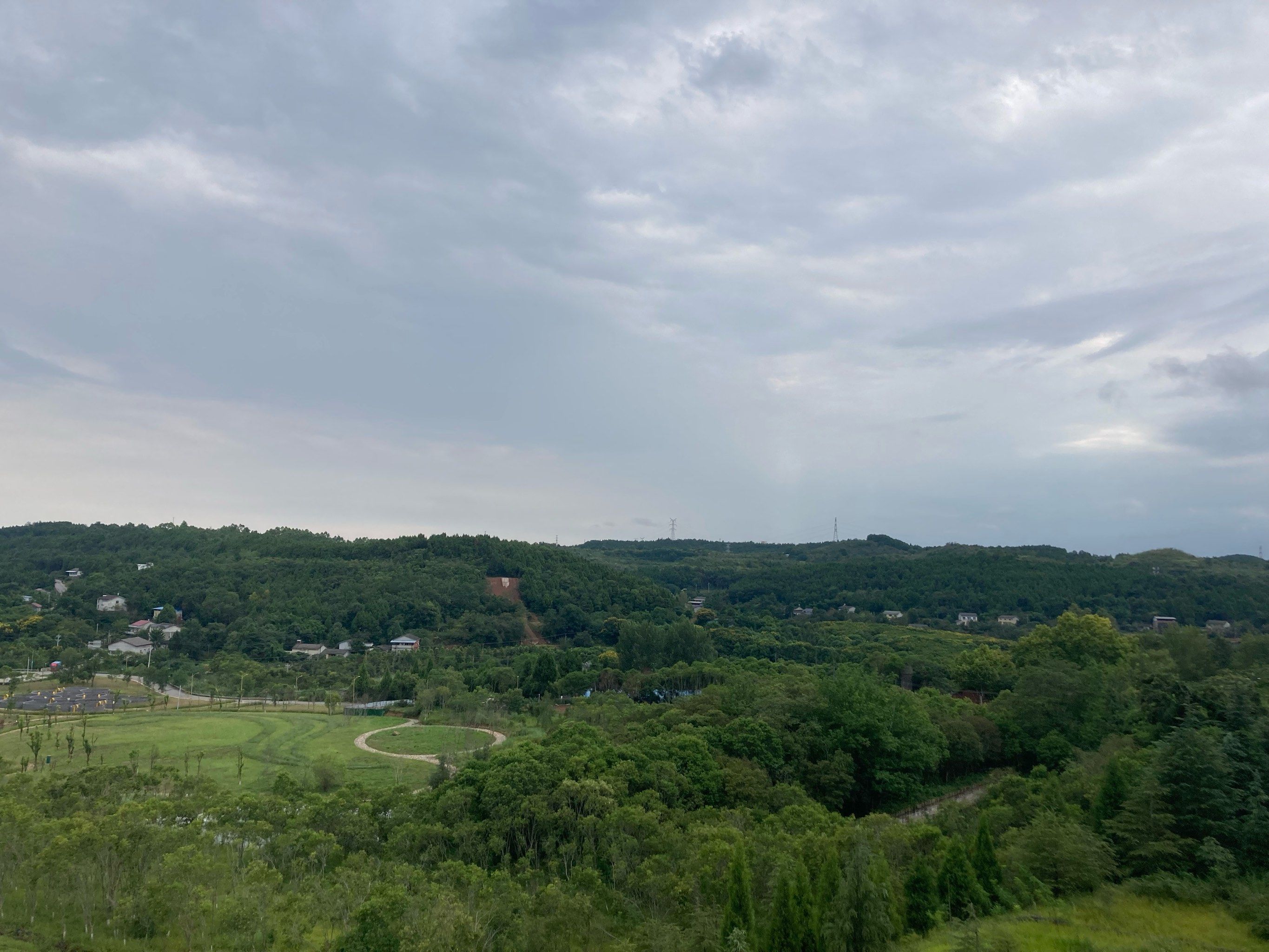 北京秋日露营上热搜,全国现存露营相关企业超28.3万家
