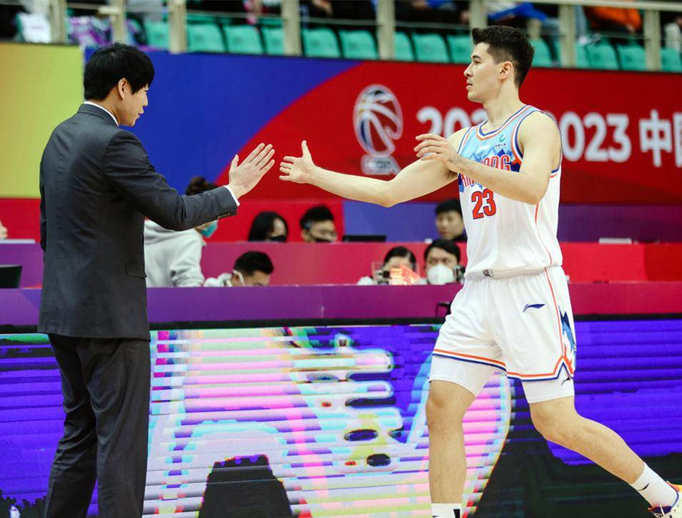 湖北金租换帅 丁震获批出任公司董事长