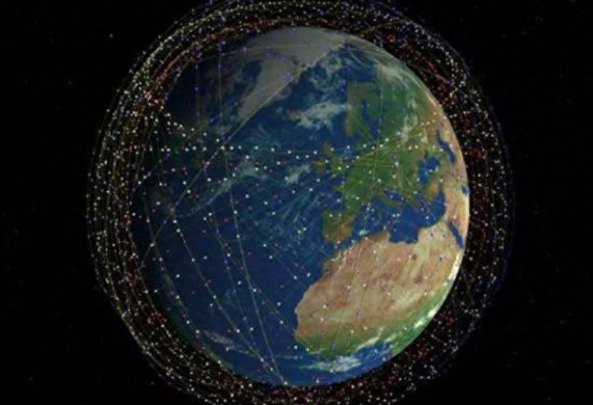 骤降4000米 “星链”一颗卫星或爆炸失联