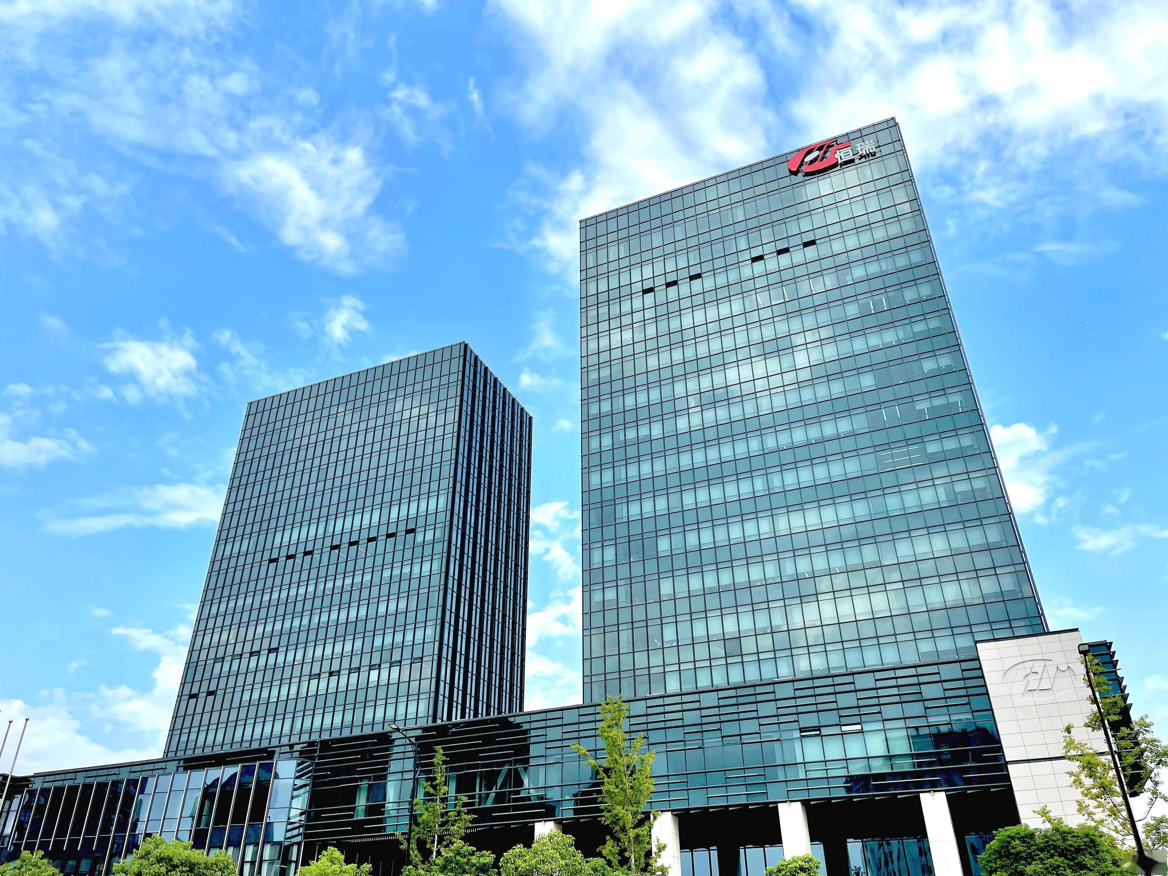 常熟汽饰(603035.SH)：对全资子公司增资700万欧元