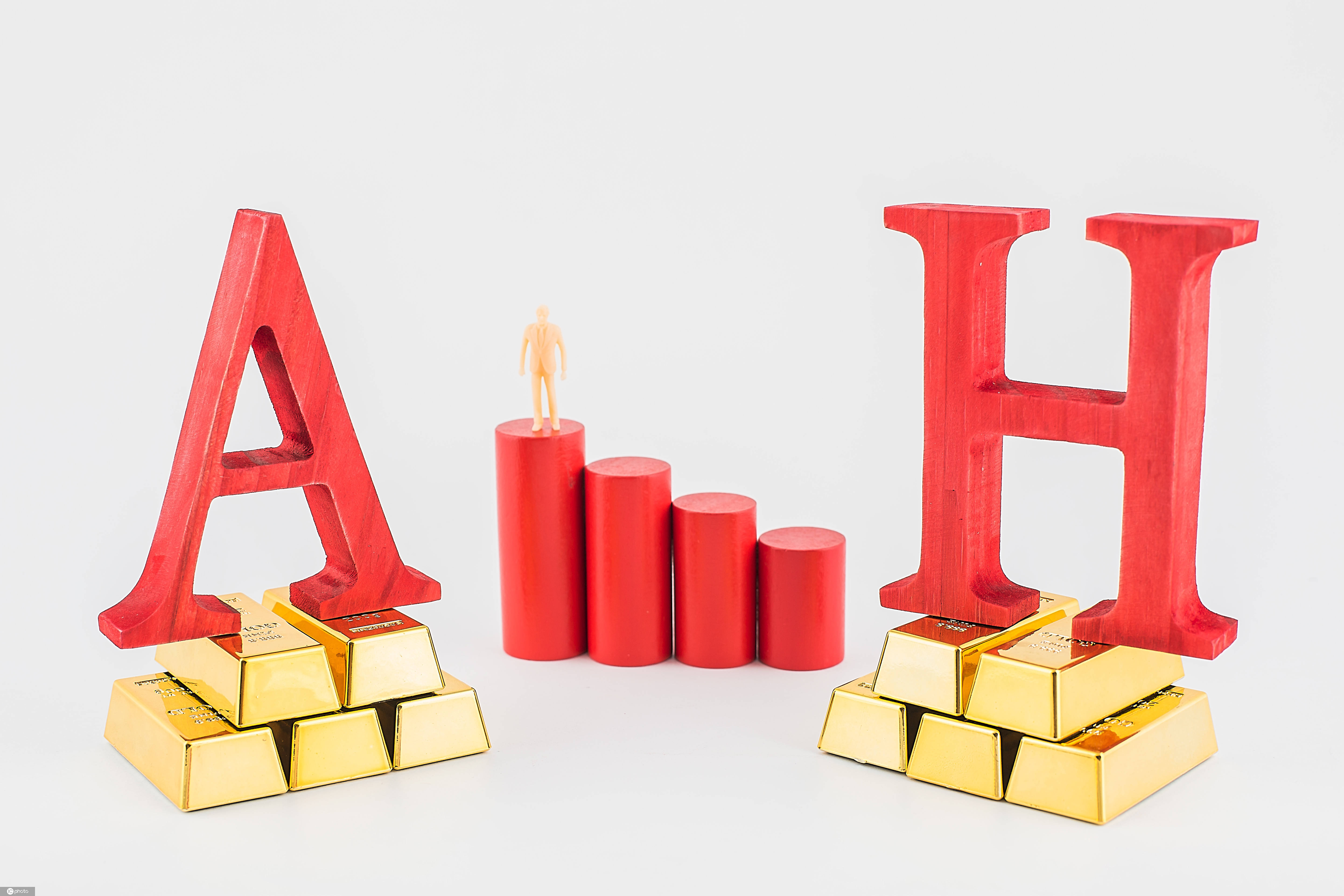 南向资金爆买科技巨头超10亿港元