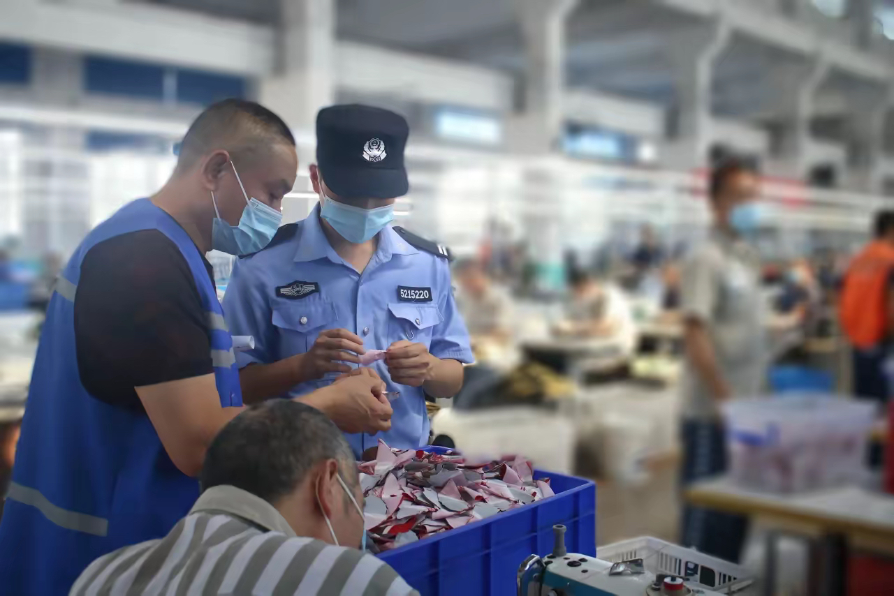 徐工机械：近三年在委内瑞拉销售收入合计近100万元