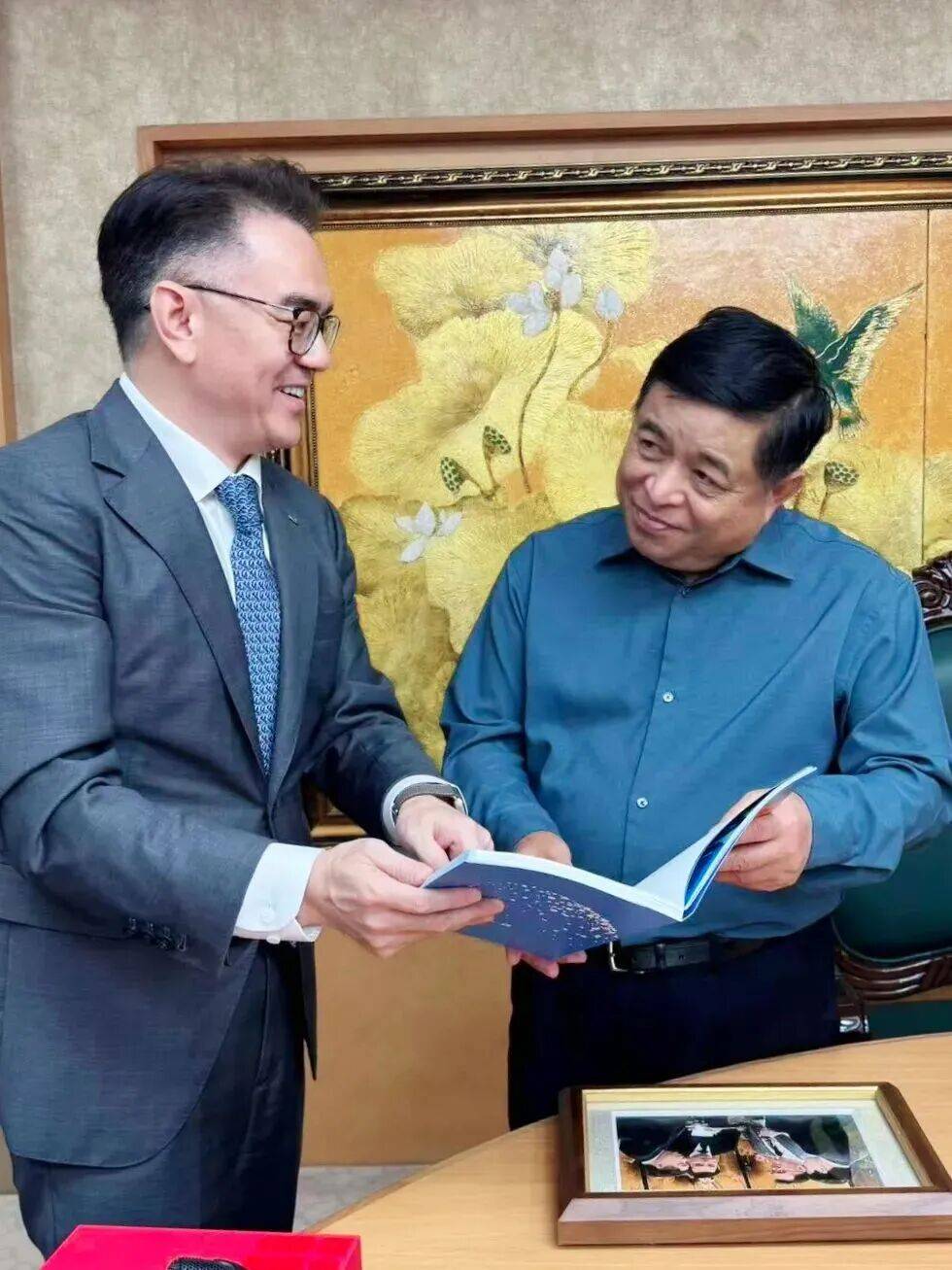 越南副总理裴青山：将秋季经济论坛打造为国际和地区颇具影响力和威望的年度论坛