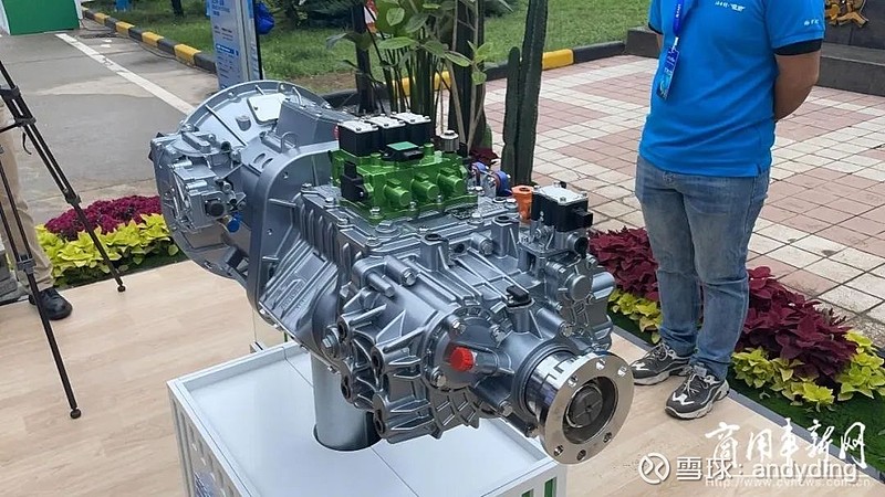 潍柴动力获得外观设计专利授权：“双电机集成式驱动设备（AMT）”