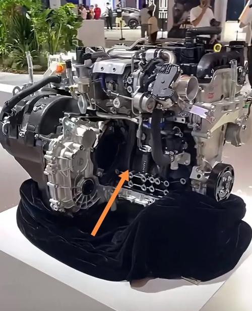 东安动力获得实用新型专利授权：“一种增程器与油冷电机高效双联油路循环结构”