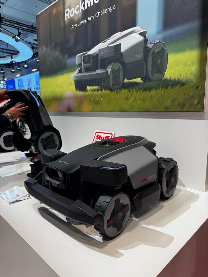 割草机器人订单爆发 激光雷达“探出”新空间