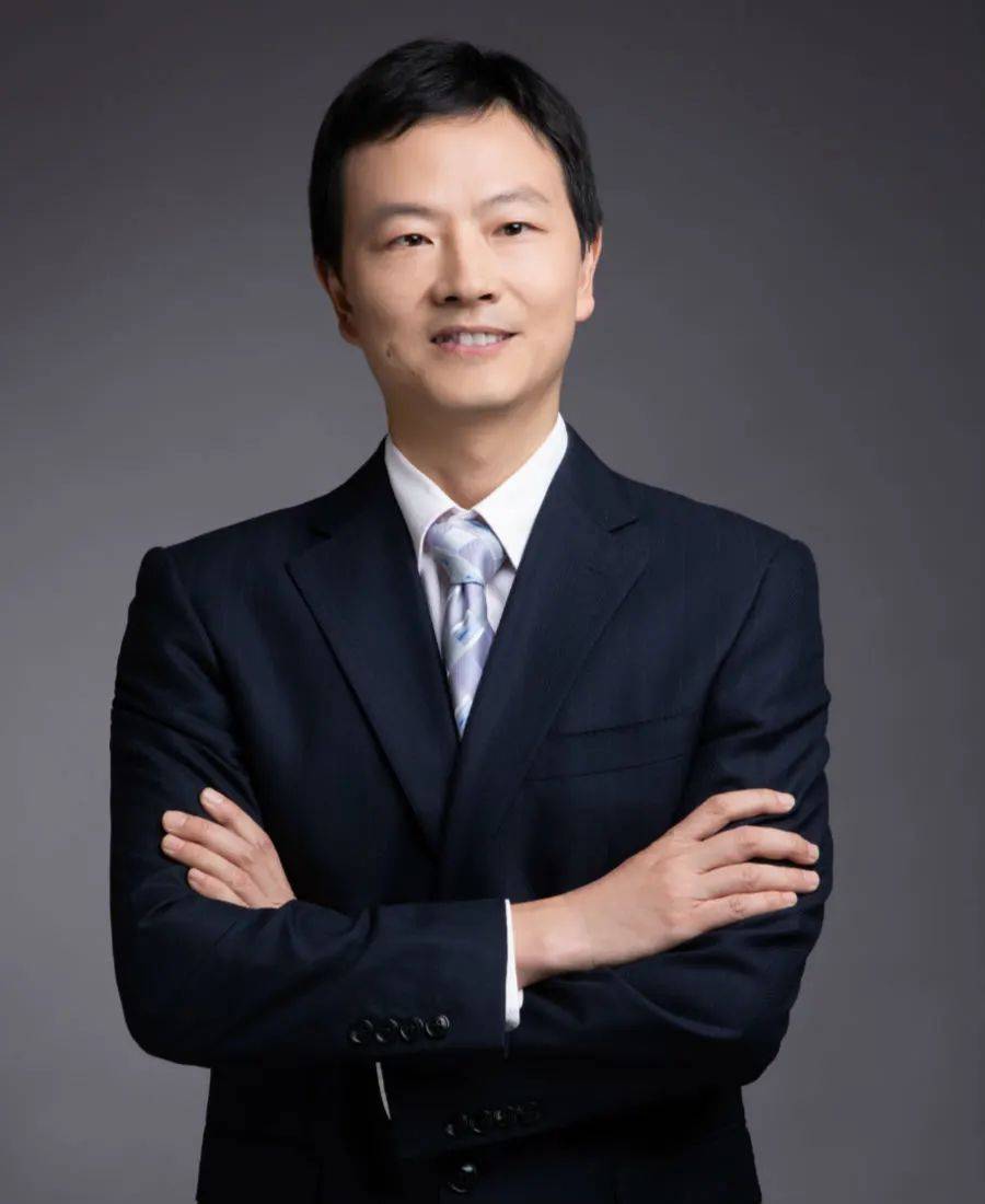 债基密集空降“股票选手” 什么信号？