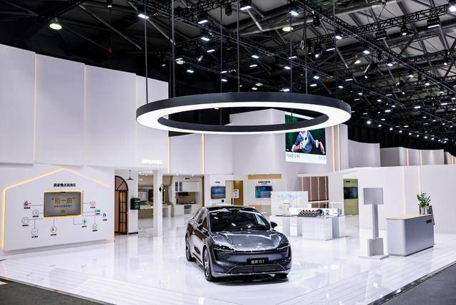 多场景智能出行产品集中亮相，九号公司参展AWE 2026