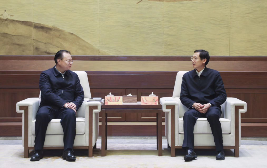 越南财政部与英特尔举行工作会谈