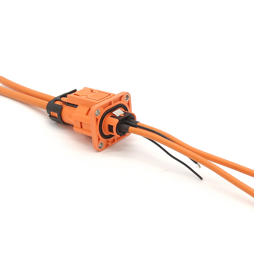 鼎通科技获得实用新型专利授权：“一种两芯高压连接器”