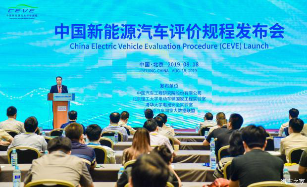 资金宽松驱动债市全面走强 国债期货止盈盘显现 | 机构要评