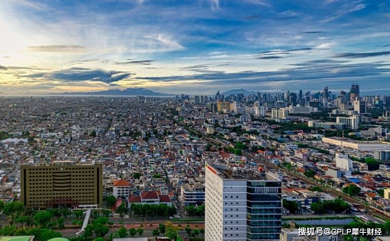 越秀交通基建：完成发行7亿元中期票据