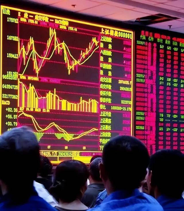 “债王”最新警告:年内降息无望 现金黄金为王