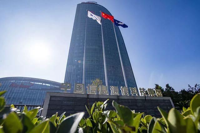 长飞光纤获得发明专利授权：“一种大动态范围的光时域反射仪及光纤测试方法”