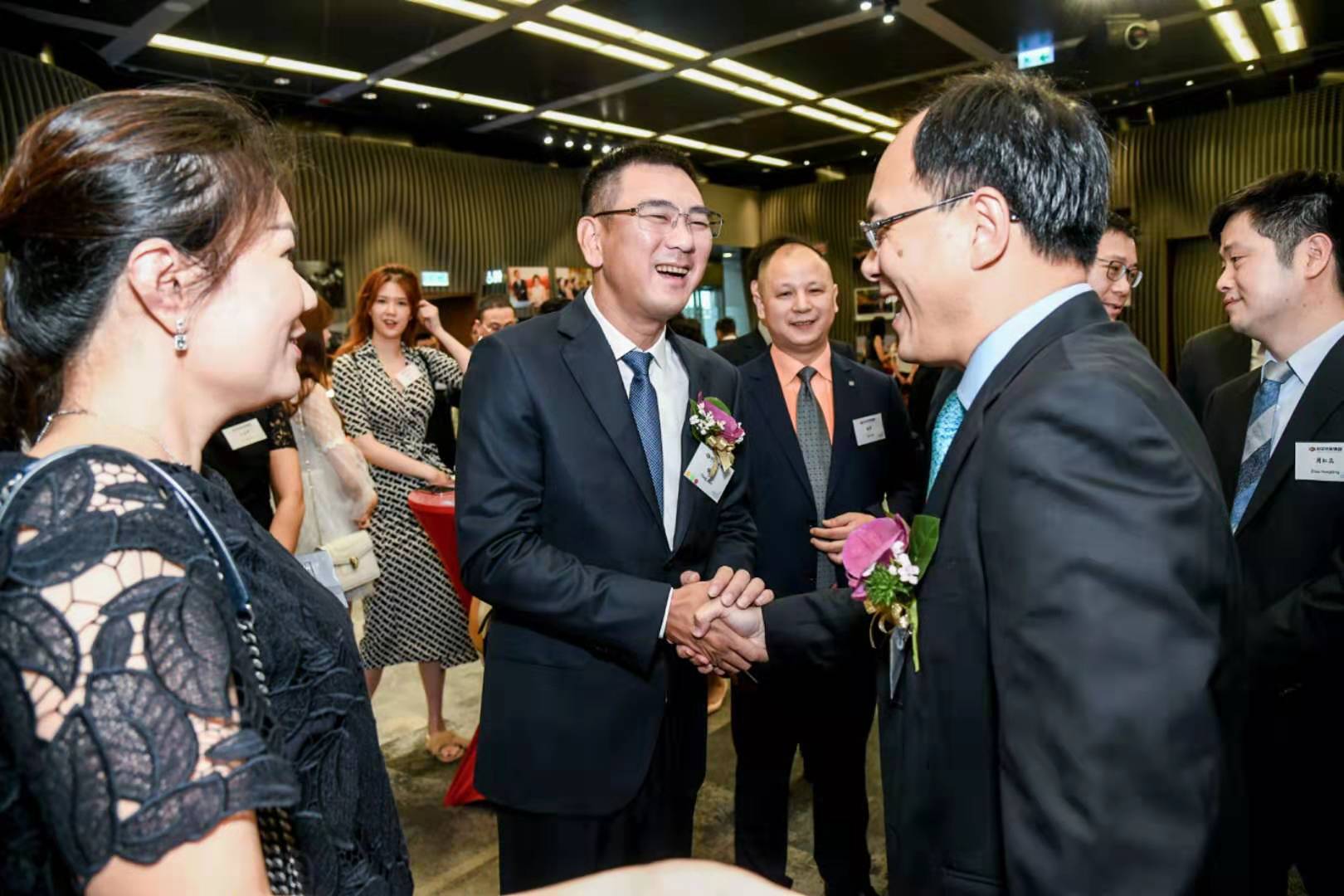 中金公司牵头协助巴基斯坦完成首笔熊猫债发行